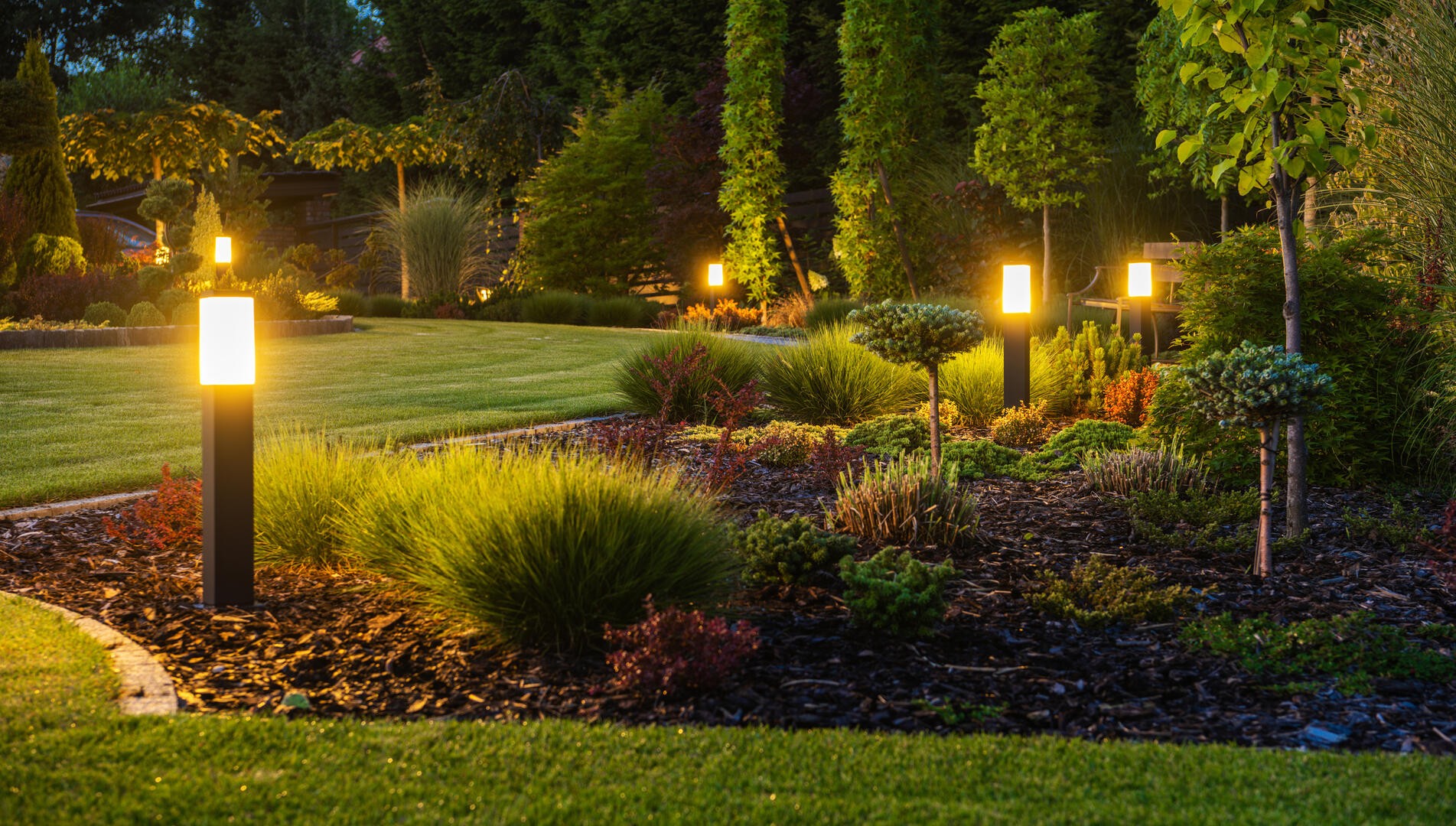Architectural Lighting for Harris County Homes - Landscape Lighting in Harris County by Jerry Kem-Pen-Ski